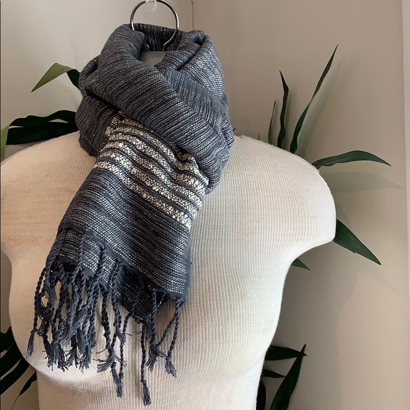 NWOT Authentic woven Silver scarf sparkling - Picture 3 of 7